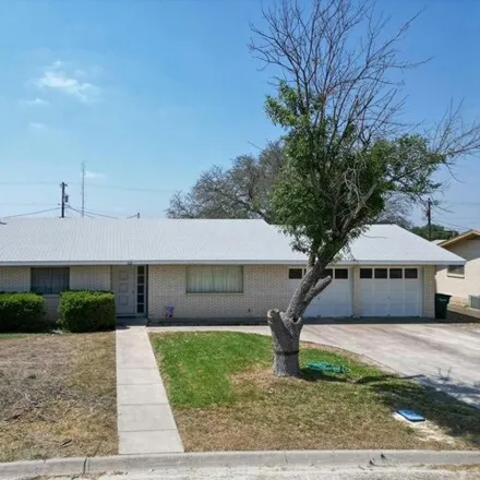 Buy this 3 bed house on 121 Crestline Dr in Del Rio, Texas