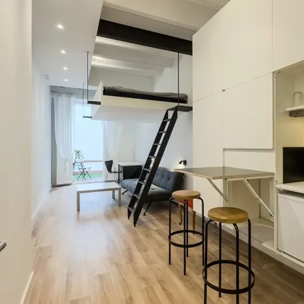Rent this studio apartment on Escola Santiago Ramón y Cajal in Carrer d'Albareda, 2