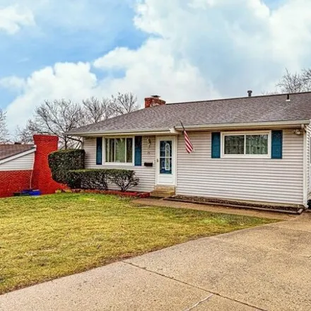 Buy this 3 bed house on 70 Twinbrook Drive in Hamilton, OH 45013
