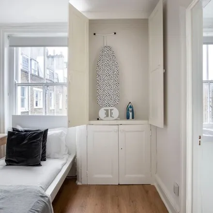 Rent this 1 bed townhouse on 1 Spring Street in London, W2 3RA