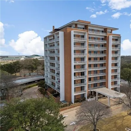 Buy this 2 bed condo on Glen Lake Street in Waco, TX 76715