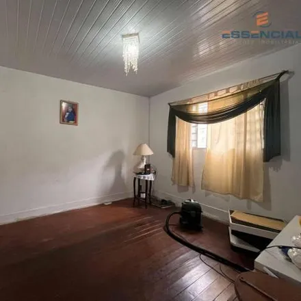 Buy this 3 bed house on Rua Doutor Antônio Carlos de Abreu Sodré in Vila Maria, Botucatu - SP