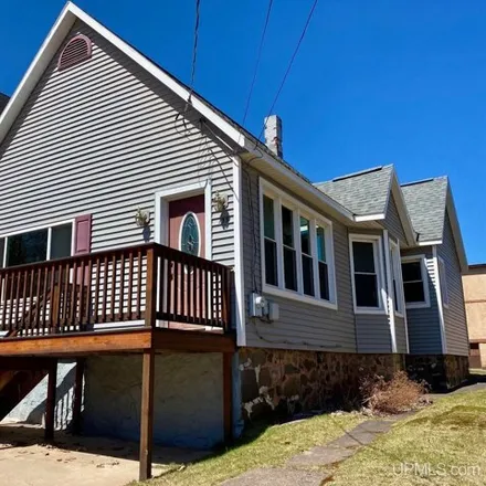 Buy this 2 bed house on Elaine's Place in 208 Vine Street, Ishpeming