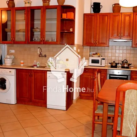 Rent this 2 bed apartment on Debrecen in Batthyány utca 14, 4024