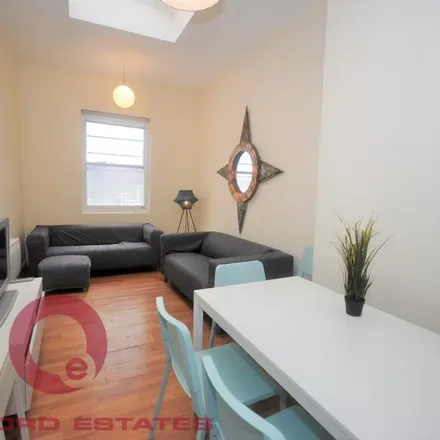 Rent this 5 bed apartment on Banana Tree in 412-416 St. John Street, Angel