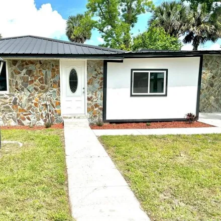 Buy this 4 bed house on 1223 Pomegranate Avenue in Sanford, FL 32771