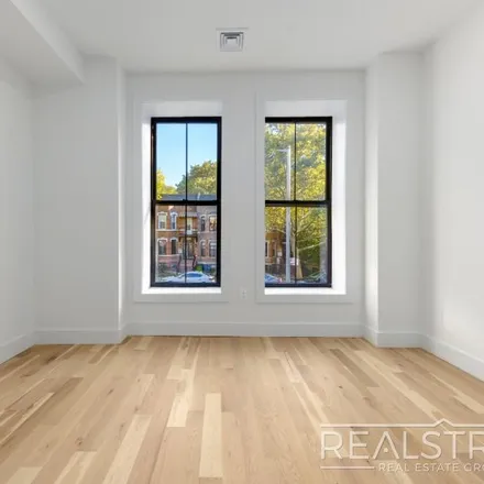 Image 3 - 531 Chauncey Street, New York, NY 11233, USA - House for rent
