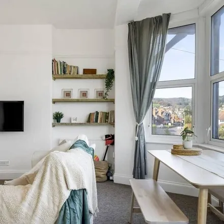 Image 2 - Minehead, TA24 5RQ, United Kingdom - Apartment for rent