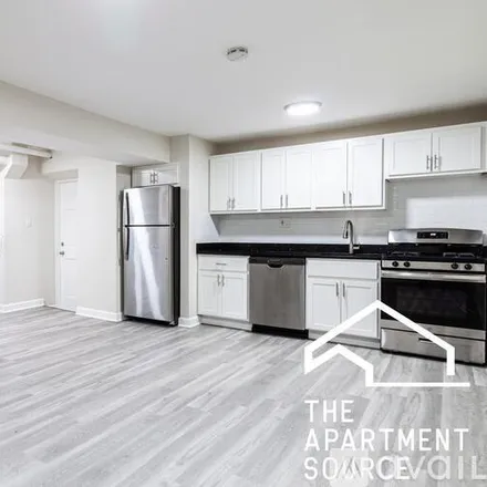 Rent this 1 bed apartment on 732 W Roscoe St