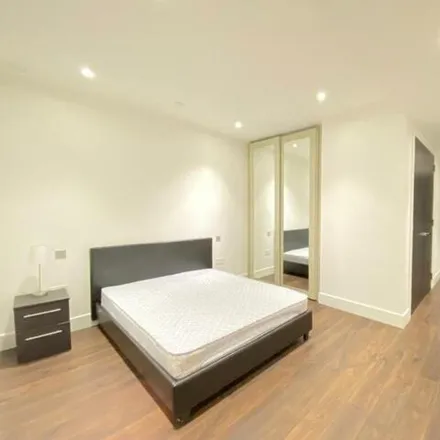 Image 4 - Neroli House, Canter Way, London, E1 8PS, United Kingdom - Loft for rent