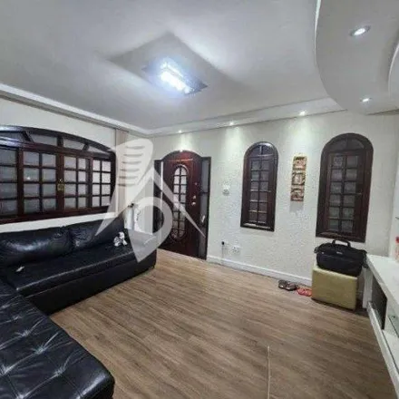 Buy this 3 bed house on Avenida João XXIII 2021 in Carrão, São Paulo - SP