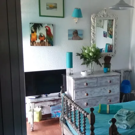 Rent this 3 bed condo on Avenida de Portugal in 2765-272 Cascais, Portugal