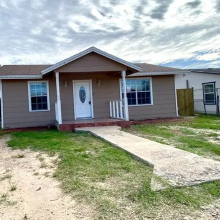 Buy this 3 bed house on 2991 Díaz Street in Seco Mines, Maverick County