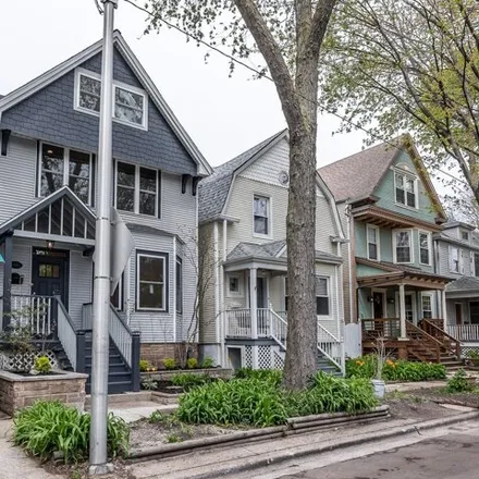 Image 2 - 1516 West Highland Avenue, Chicago, IL 60660, USA - House for sale