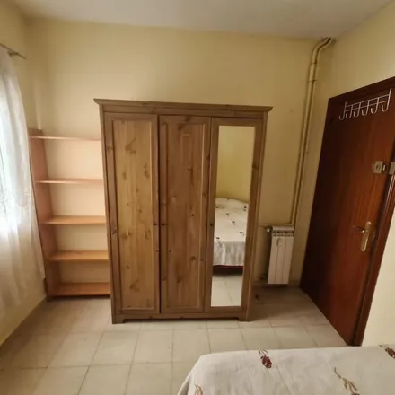 Rent this 3 bed apartment on Madrid in Colegio Público Marqués de Marcenado, Calle de Linneo