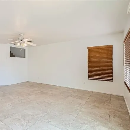 Image 7 - 829 Plantain Lily Ave, Las Vegas, Nevada, 89183 - House for sale