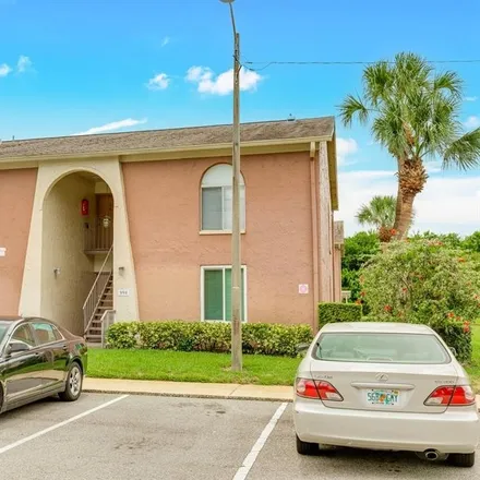 Buy this 1 bed condo on 395 115th Avenue North in Saint Petersburg, FL 33716