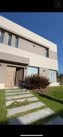 Buy this 4 bed house on Seminario Betharram in General Soler 536, B1846 AAQ Partido de Almirante Brown