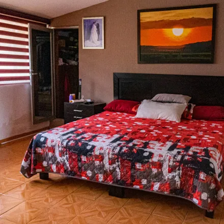 Buy this 5 bed house on Circuito Gran Jardín 135 in Gran Jardin, 37138 León
