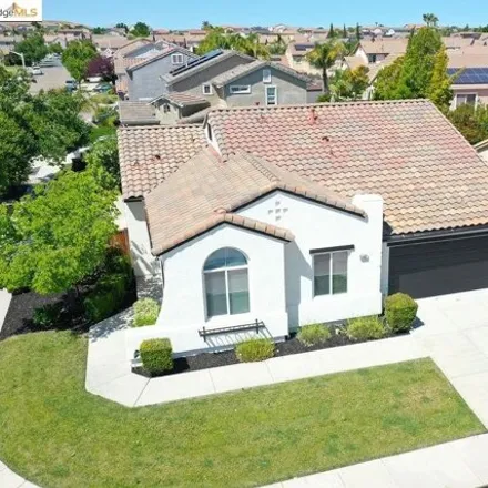Buy this 3 bed house on 4978 Foxford Way in Antioch, CA 94531