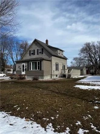 Image 3 - 235 4th Street East, Madison, Lac qui Parle County, MN 56256, USA - House for sale