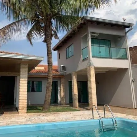 Buy this 3 bed house on Rua Cabo Valdomiro Volovicz in Abussafe, Londrina - PR