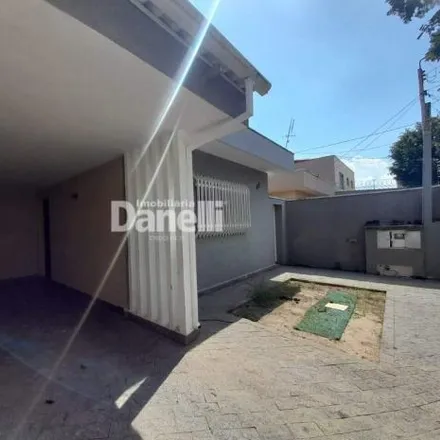 Rent this 3 bed house on Avenida Alexandre Fleming in Cavarucanguera, Taubaté - SP