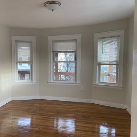 Image 6 - 6, 8 Wheeler Street, Somerville, MA 02145, USA - Apartment for rent