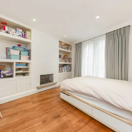 Image 2 - 5 St Peter's Place, London, W9 2QS, United Kingdom - Apartment for rent