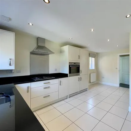Image 2 - Wootton Close, Knowle, B93 0EJ, United Kingdom - House for rent