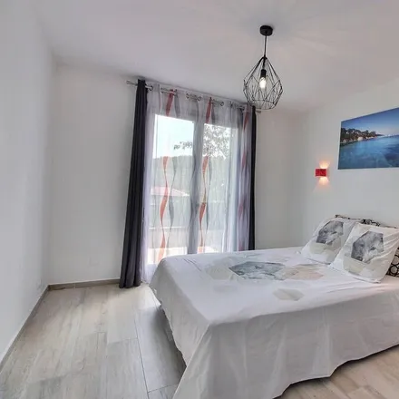 Rent this 2 bed house on 06250 Mougins