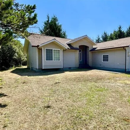 Image 2 - 483 Lakewest Loop Northeast, Ocean Shores, Grays Harbor County, WA 98569, USA - House for sale