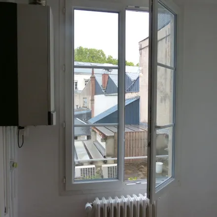 Image 4 - 3 Rue du Rempart, 37000 Tours, France - Apartment for rent