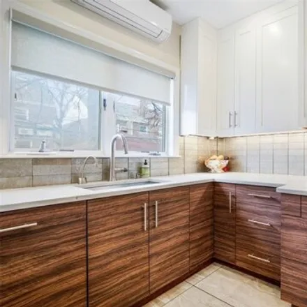 Image 2 - 144-17 71st Avenue, New York, NY 11367, USA - House for sale