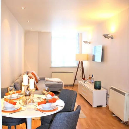 Rent this 1 bed apartment on Lyon Business Park in London, IG11 0HE