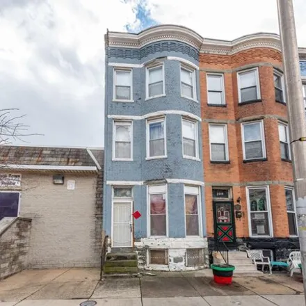 Image 2 - 2017 West North Avenue, Baltimore, MD 21217, USA - House for sale