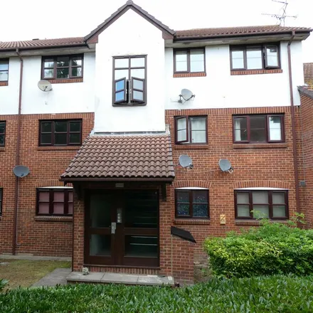 Rent this 1 bed apartment on 18 Swallow Close in Worcester Park Estate, DA9 9PT