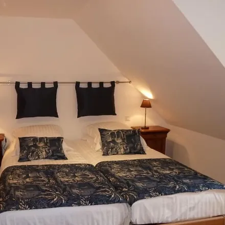 Rent this 3 bed townhouse on Scharrachbergheim-Irmstett in Bas-Rhin, France