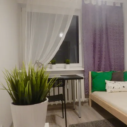 Rent this 4 bed room on Władysława Cieszyńskiego 14 in 80-809 Gdansk, Poland