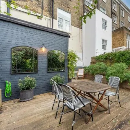 Buy this 1 bed apartment on Arundel and Ladbroke Gardens in Arundel Gardens, London