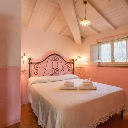 Rent this 2 bed house on Castiglion Fiorentino in Arezzo, Italy