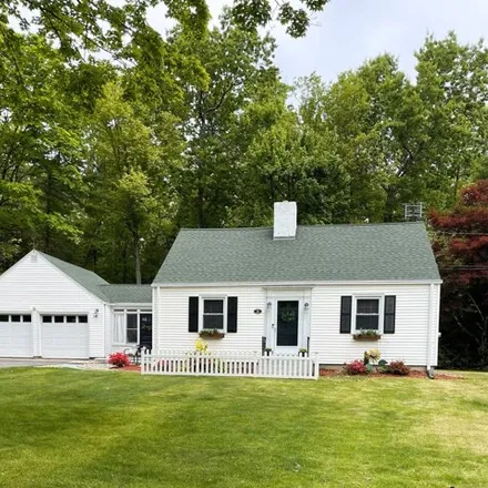 Buy this 4 bed house on 10 Woodside Circle in Simsbury, CT 06070