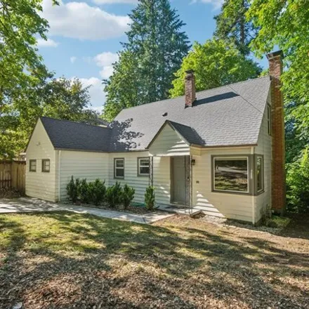 Image 1 - 605 Ash St, Lake Oswego, Oregon, 97034 - House for sale
