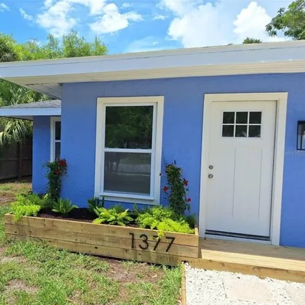 Image 2 - 1377 23rd St, Sarasota, Florida, 34234 - House for sale