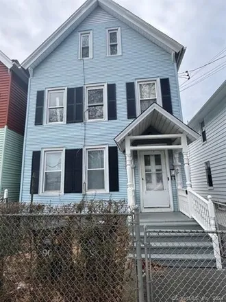Buy this 4 bed house on Putnam Street in New Haven, CT 06519