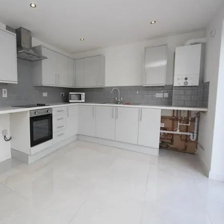 Image 1 - Pant-y-Celyn Place, St Athan, CF62 4PS, United Kingdom - House for rent