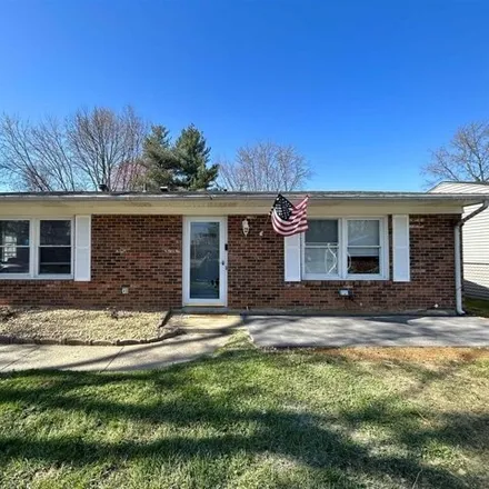 Buy this 3 bed house on 2937 Wandering Lane in Owensboro, KY 42301