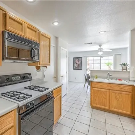 Image 3 - 8201 West Gunther Circle, Las Vegas, NV 89145, USA - Townhouse for rent