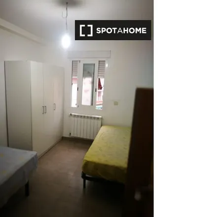 Rent this 2 bed room on Glorieta de Rufino Novalvos in 2, 28025 Madrid