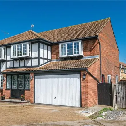 Buy this 5 bed house on Bournes Green Chase in Southend-on-Sea, SS1 3SB